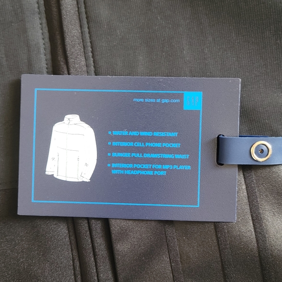 Gap - Picture 3 of 12